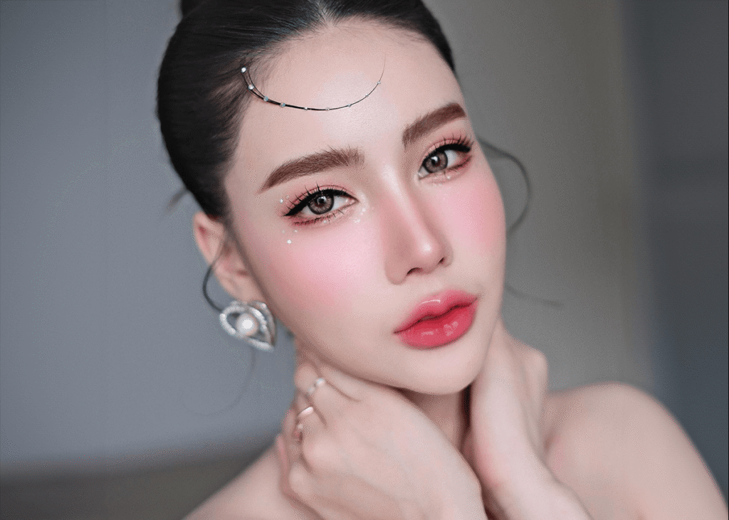 K Beauty Glitter & Glam Makeup