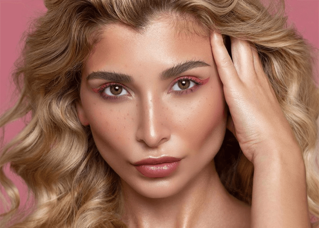 Glossy editorial look with pink pigment eyeshadow